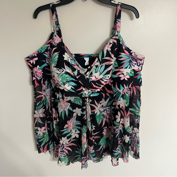 Women’s Croft And Borrow Plus Size Tankini Top Tropical Print Size 3XL - Picture 1 of 12